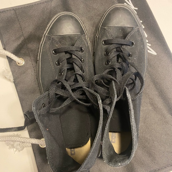 Black hi top converse triple black - Picture 2 of 4